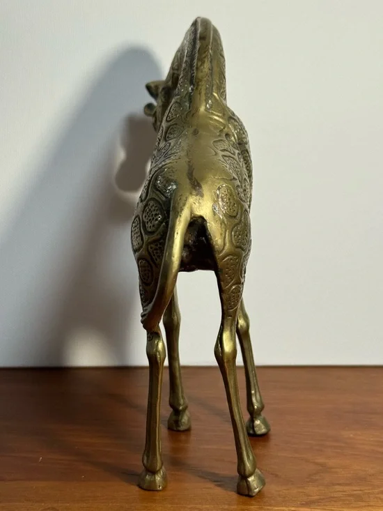 Brass Giraffe Figurine - Textured Metal Décor - Picture 4 of 11